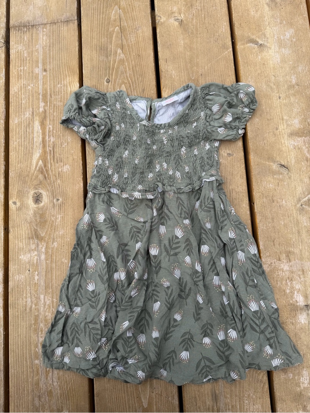 wonder nation Olive Green Floral Smocked Dress with Puff Sleeves